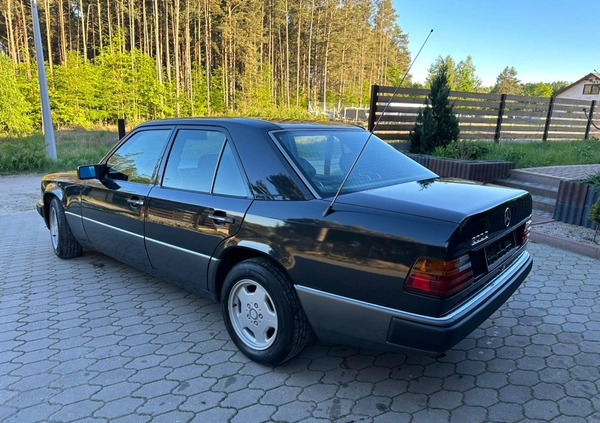 Mercedes-Benz W124 (1984-1993) cena 23900 przebieg: 244020, rok produkcji 1991 z Nowy Sącz małe 379